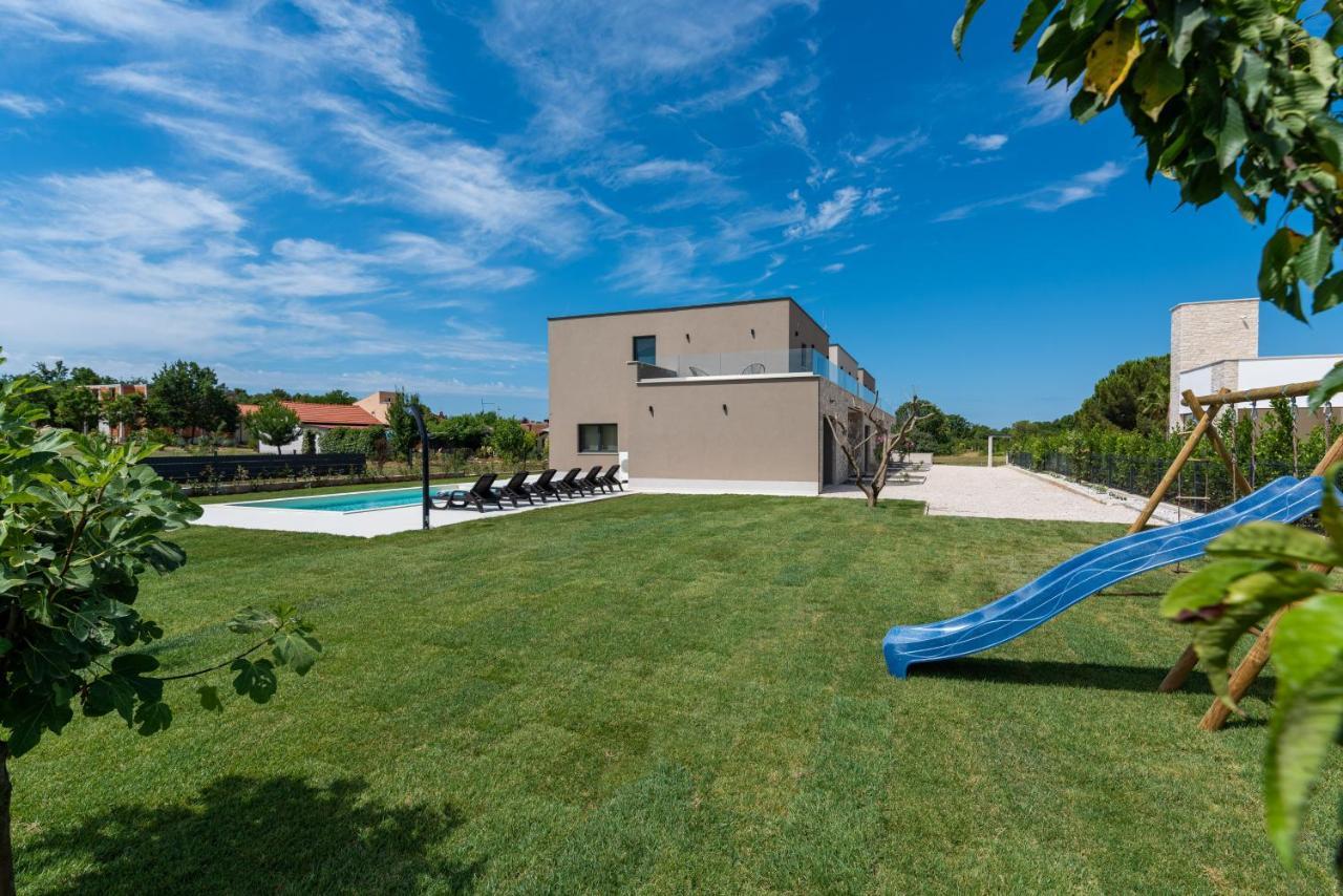 Villa Dafna Пореч Экстерьер фото
