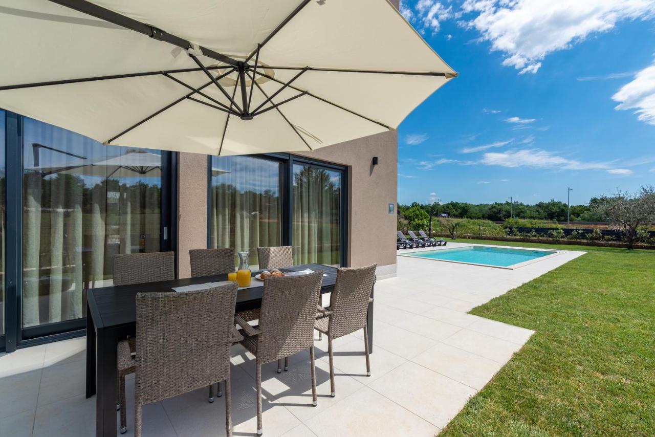 Villa Dafna Пореч Экстерьер фото
