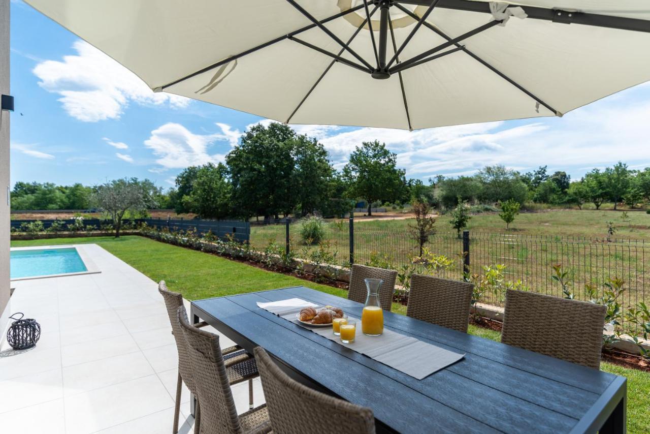 Villa Dafna Пореч Экстерьер фото